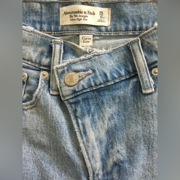 Curve Love Criss-Cross Waistband Ultra High Rise 90s Straight Jean - Picture 9 of 9